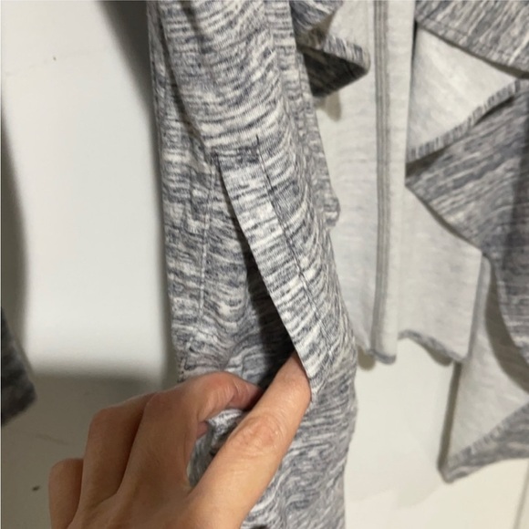 BB Dakota Gray Long Sleeve Open Front Cardigan Small - Picture 5 of 10